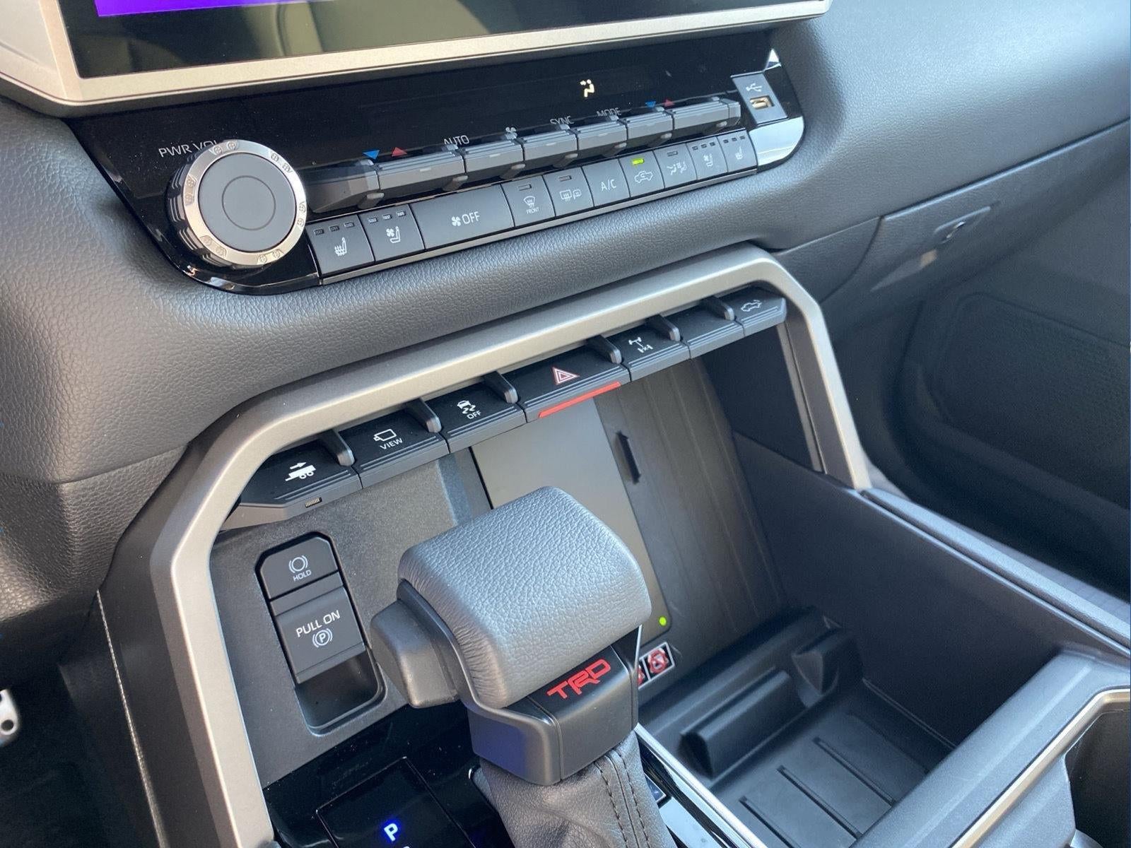 2025 Toyota Tundra Limited HV
