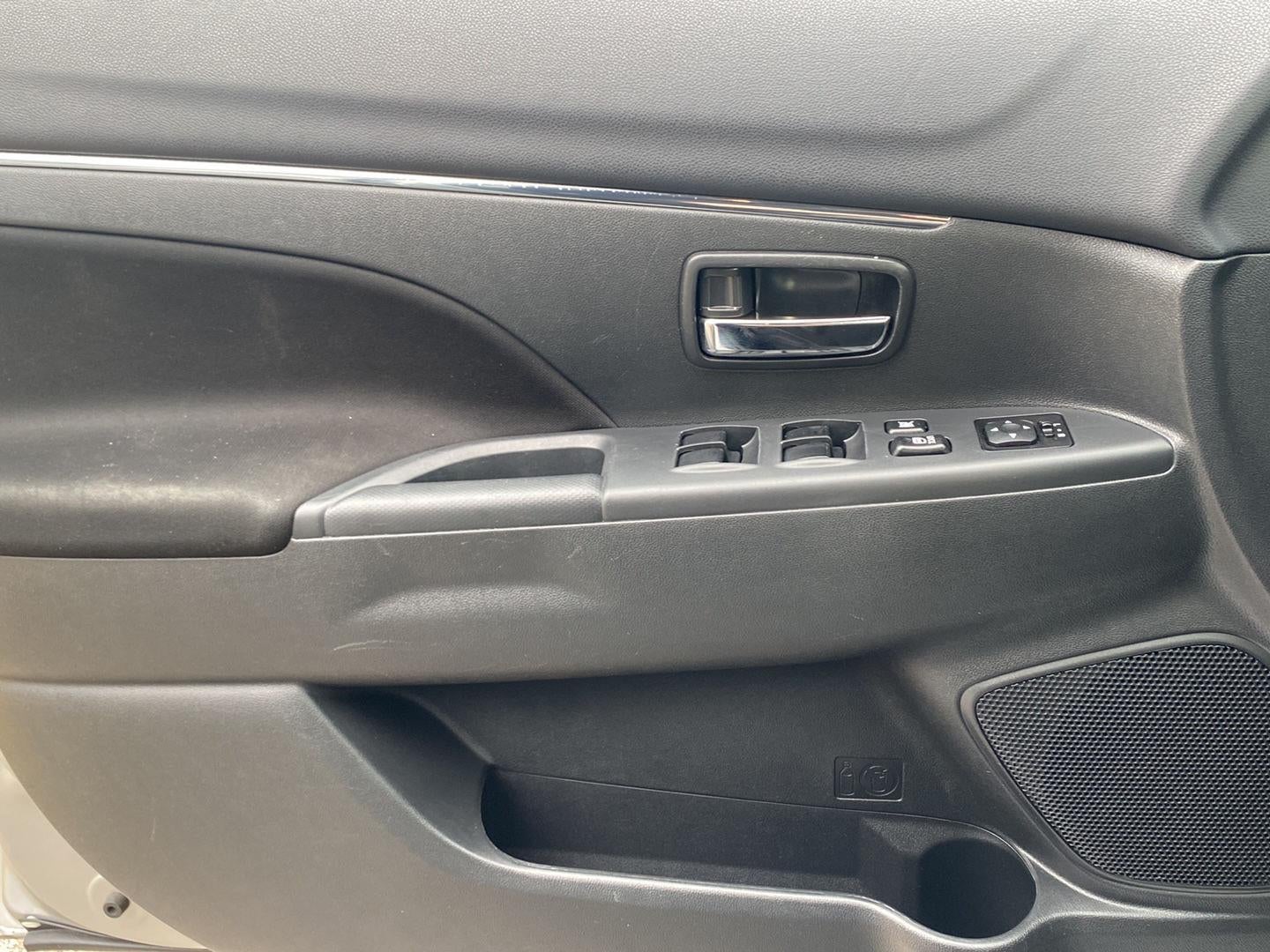 2024 Mitsubishi Outlander Sport ES