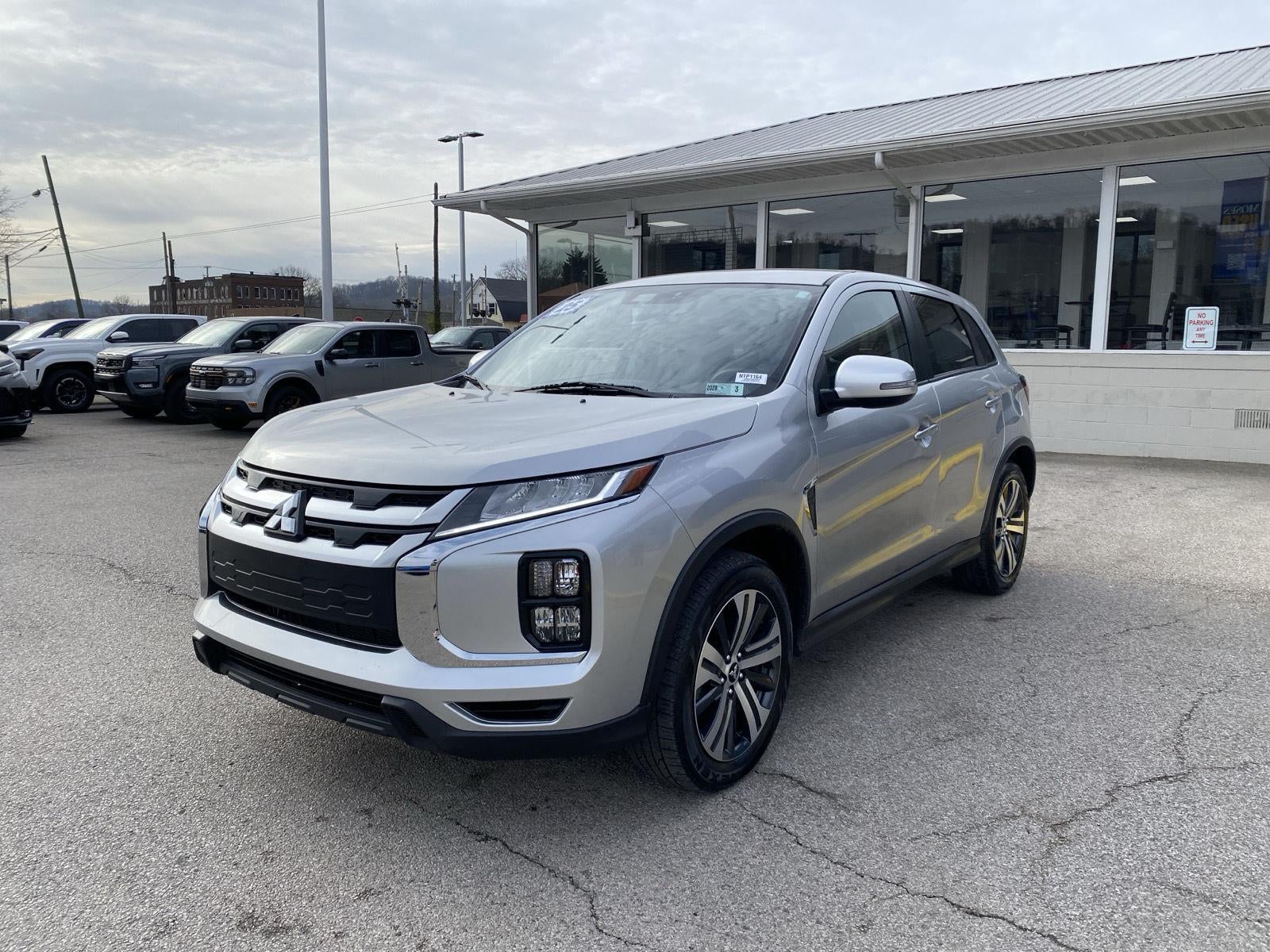 2025 Mitsubishi Outlander Sport SE