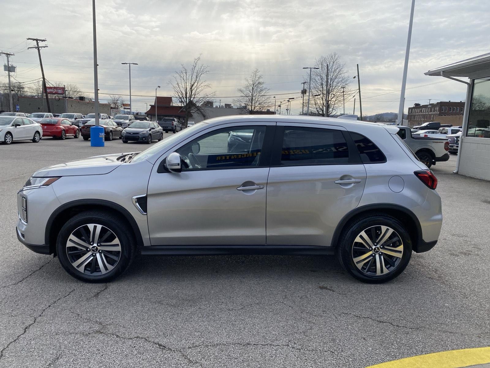 2025 Mitsubishi Outlander Sport SE