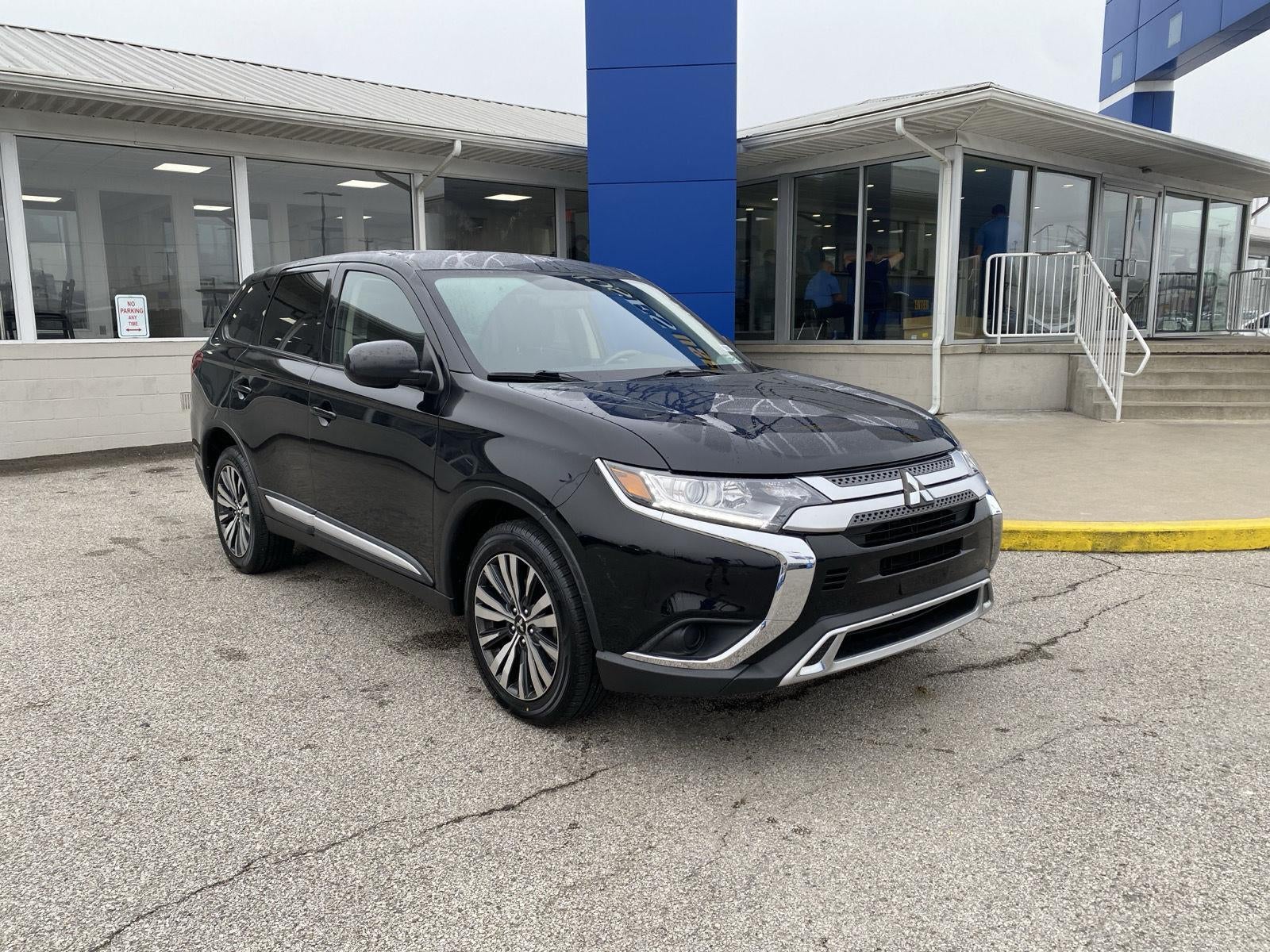 2020 Mitsubishi Outlander ES