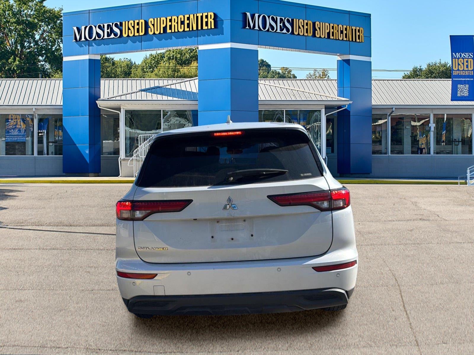 2022 Mitsubishi Outlander ES