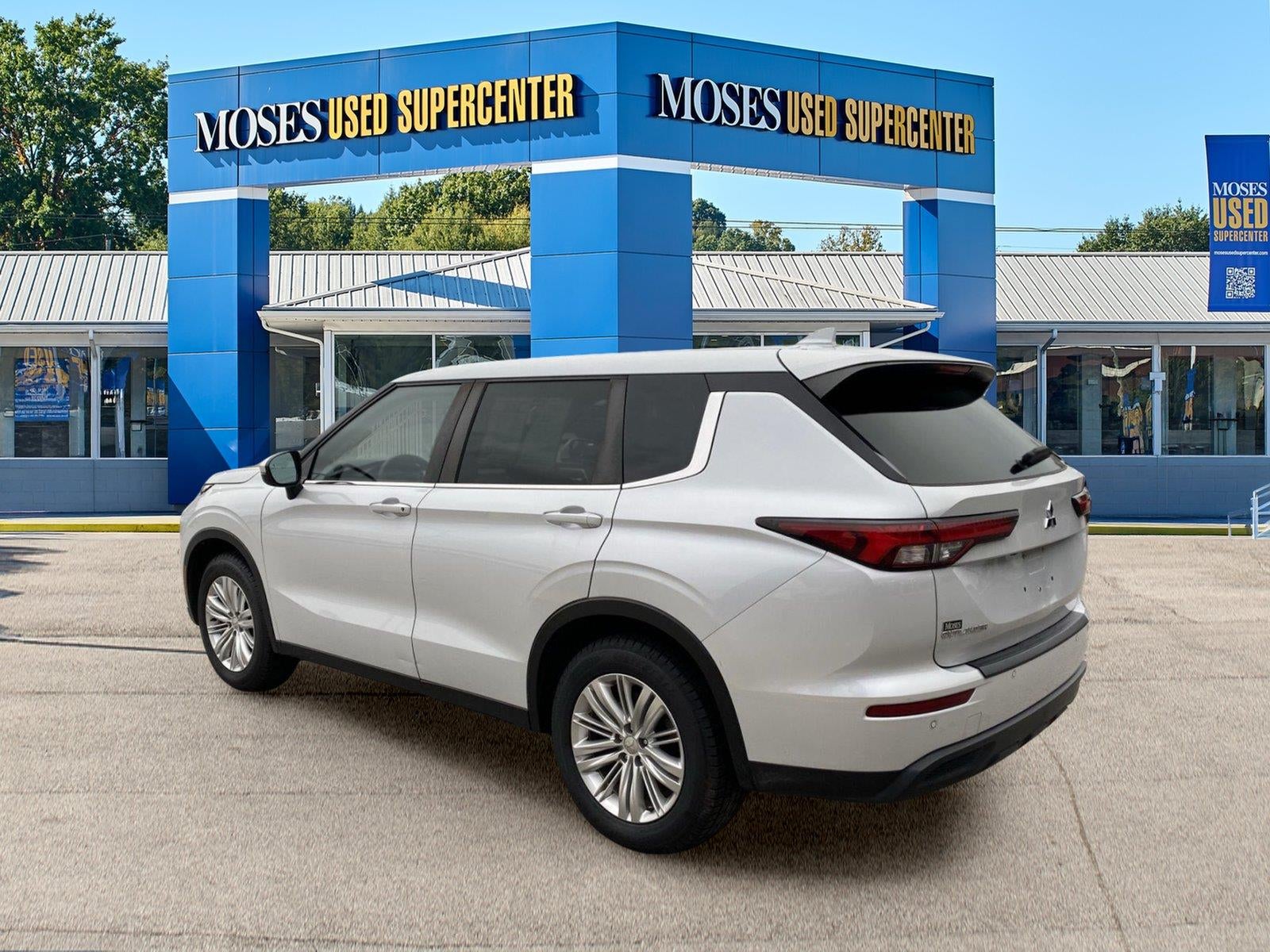 2022 Mitsubishi Outlander ES