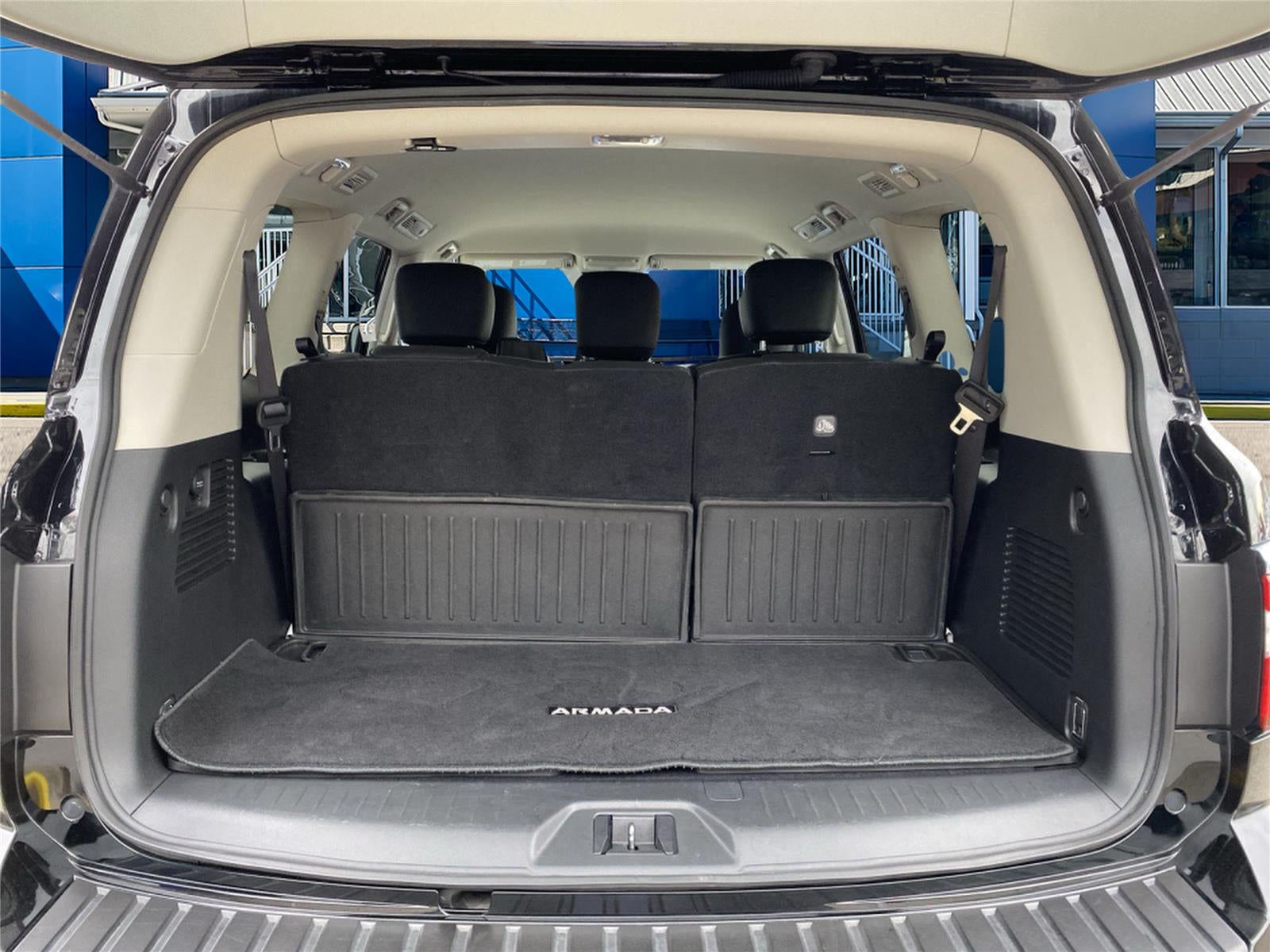 2024 Nissan Armada SV