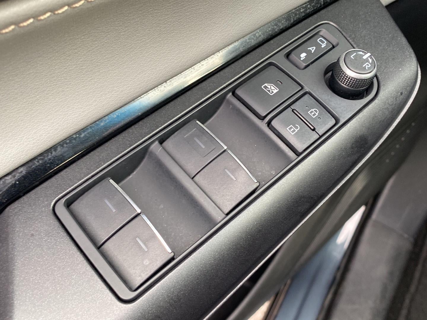 2022 Toyota Venza LE