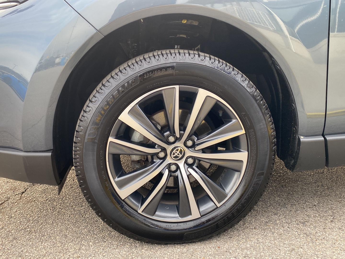 2022 Toyota Venza LE