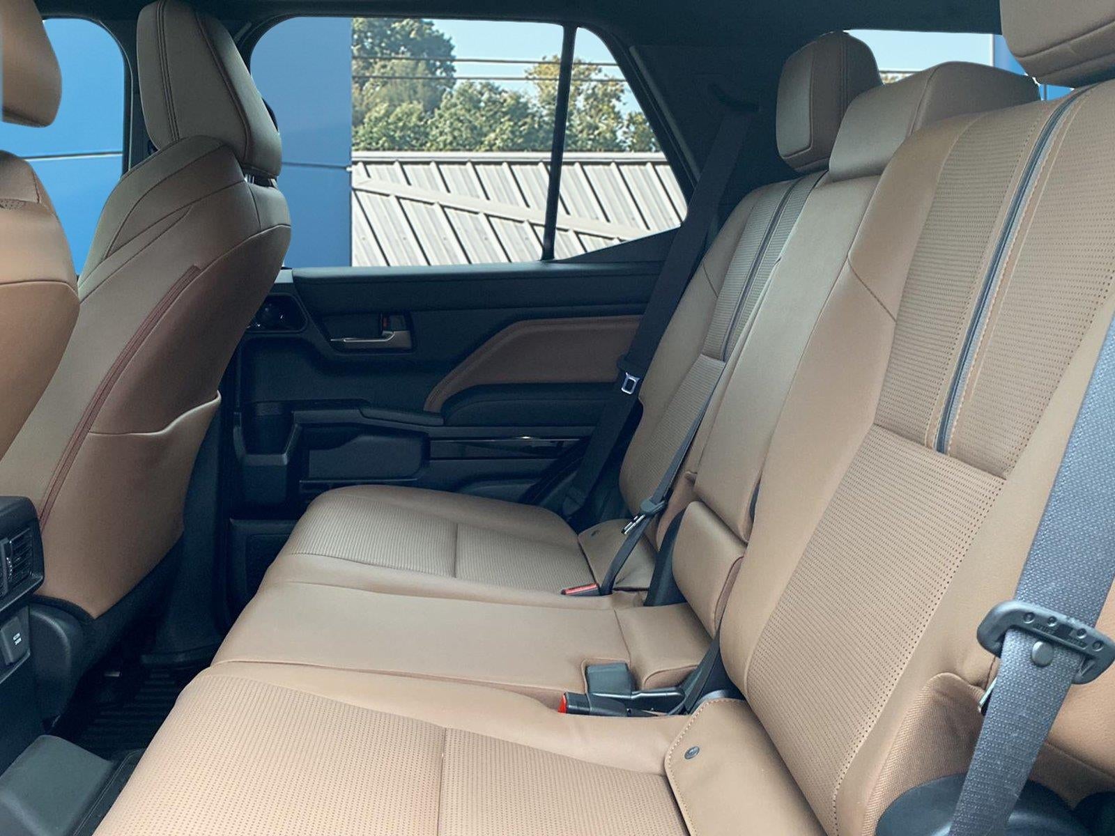 2025 Toyota 4Runner Limited HV