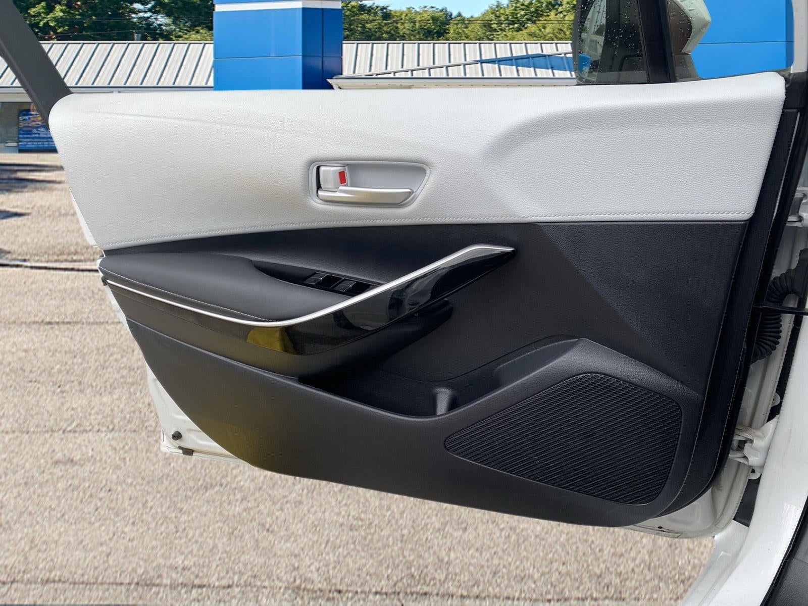 2025 Toyota Corolla Hatchback XSE