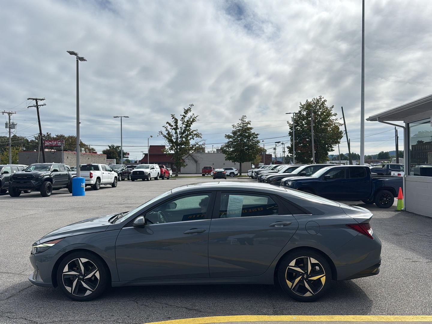 2022 Hyundai Elantra Limited