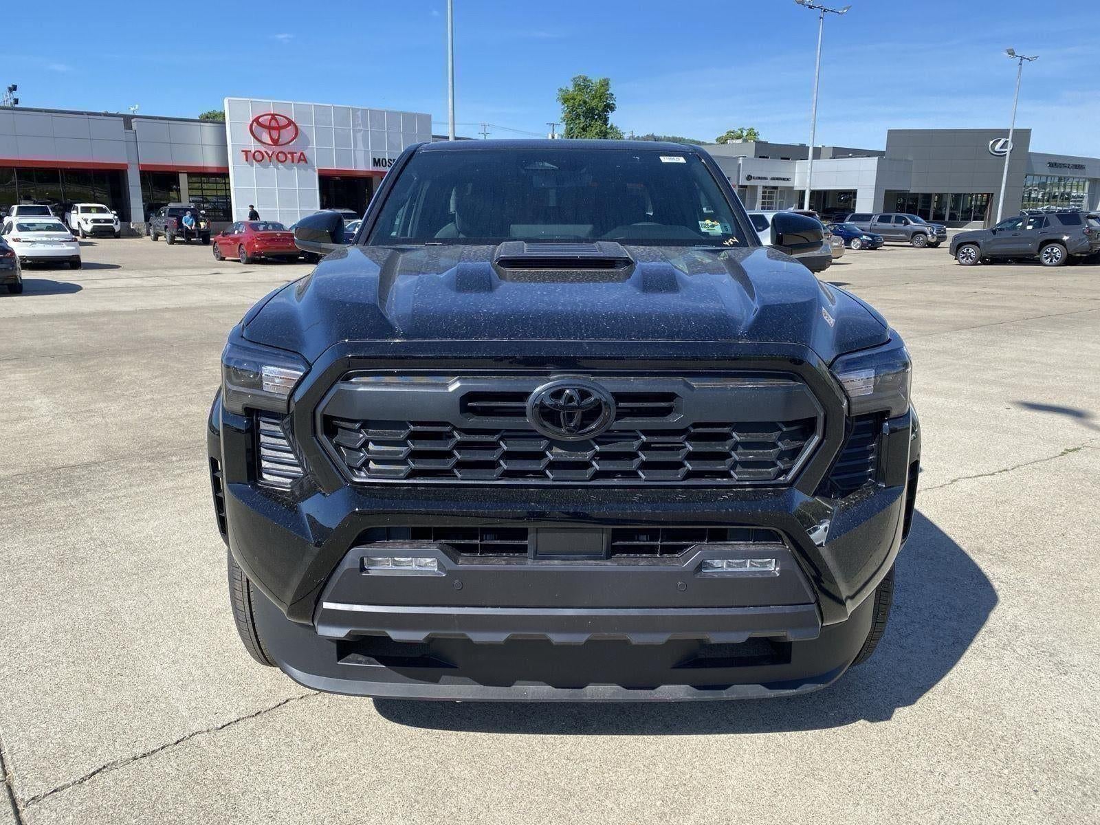 2026 Toyota Tacoma i-FORCE MAX Tacoma TRD Sport