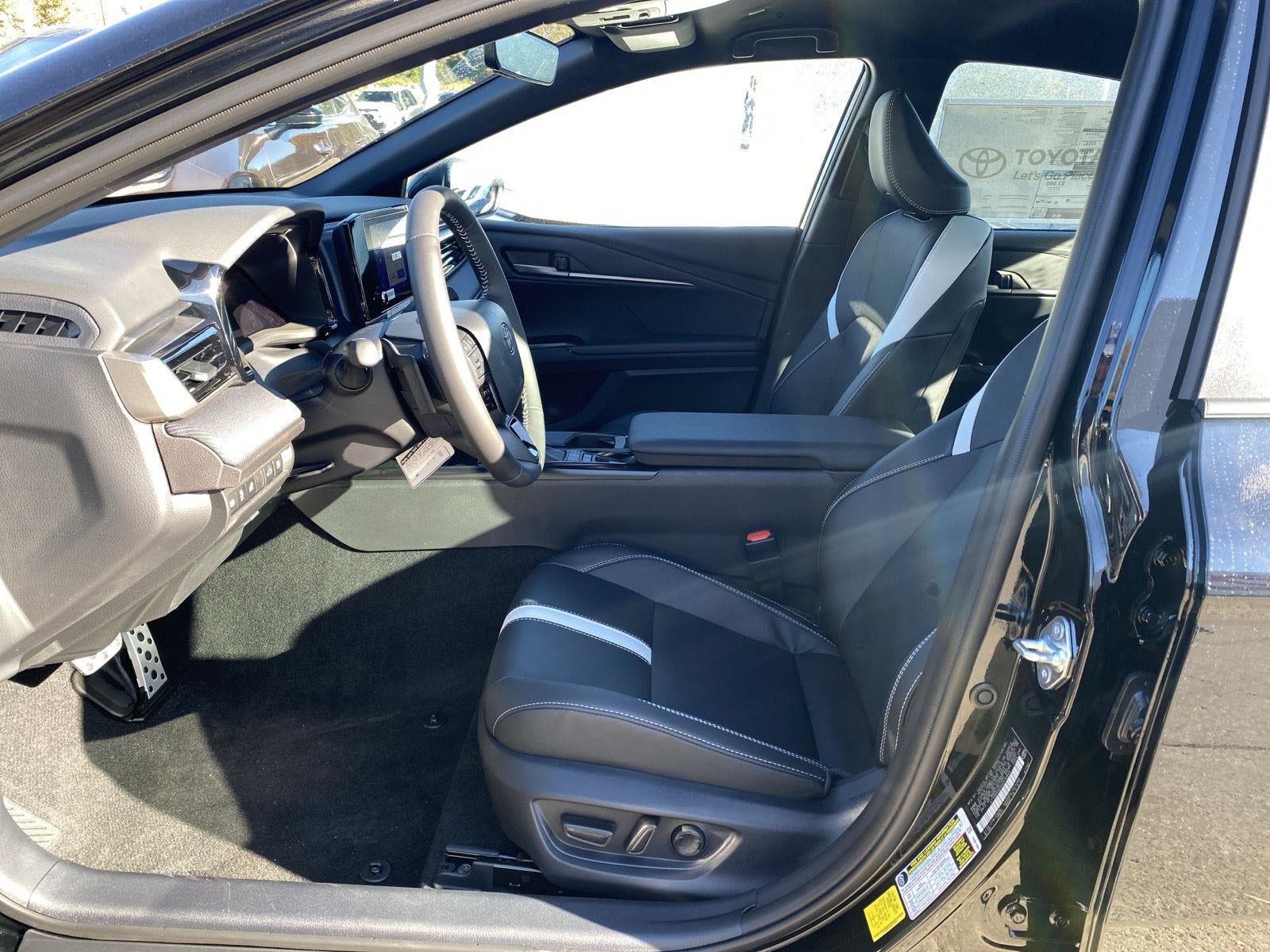 2027 Toyota CAMRY SE AWD