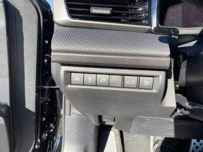 2027 Toyota CAMRY SE AWD