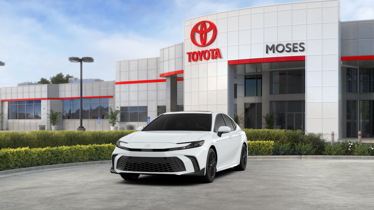 2027 Toyota CAMRY SE AWD