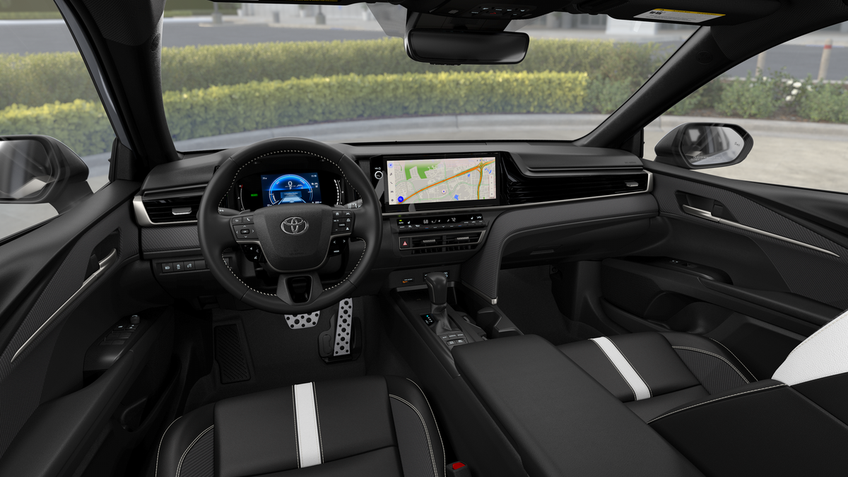 2027 Toyota CAMRY SE AWD