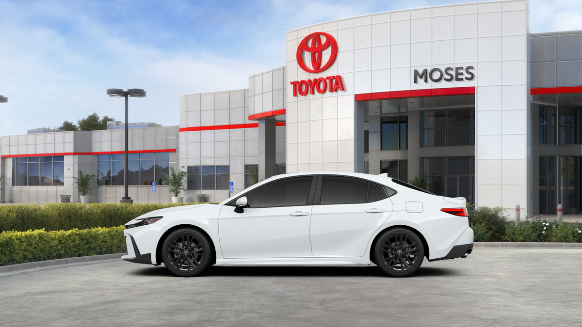 2027 Toyota CAMRY SE AWD