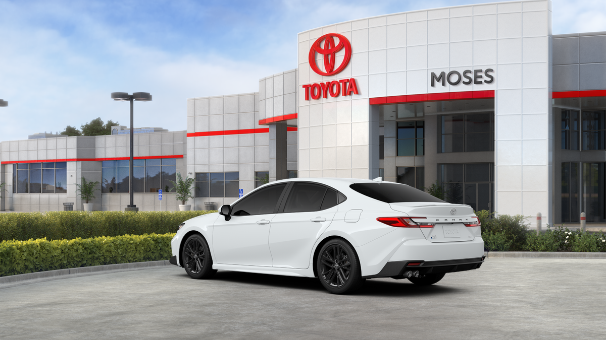 2027 Toyota CAMRY SE AWD