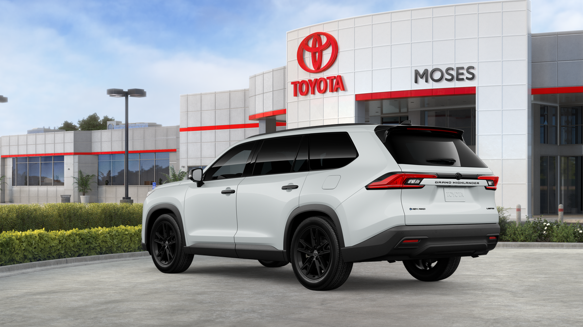2026 Toyota Grand Highlander Hybrid Nightshade