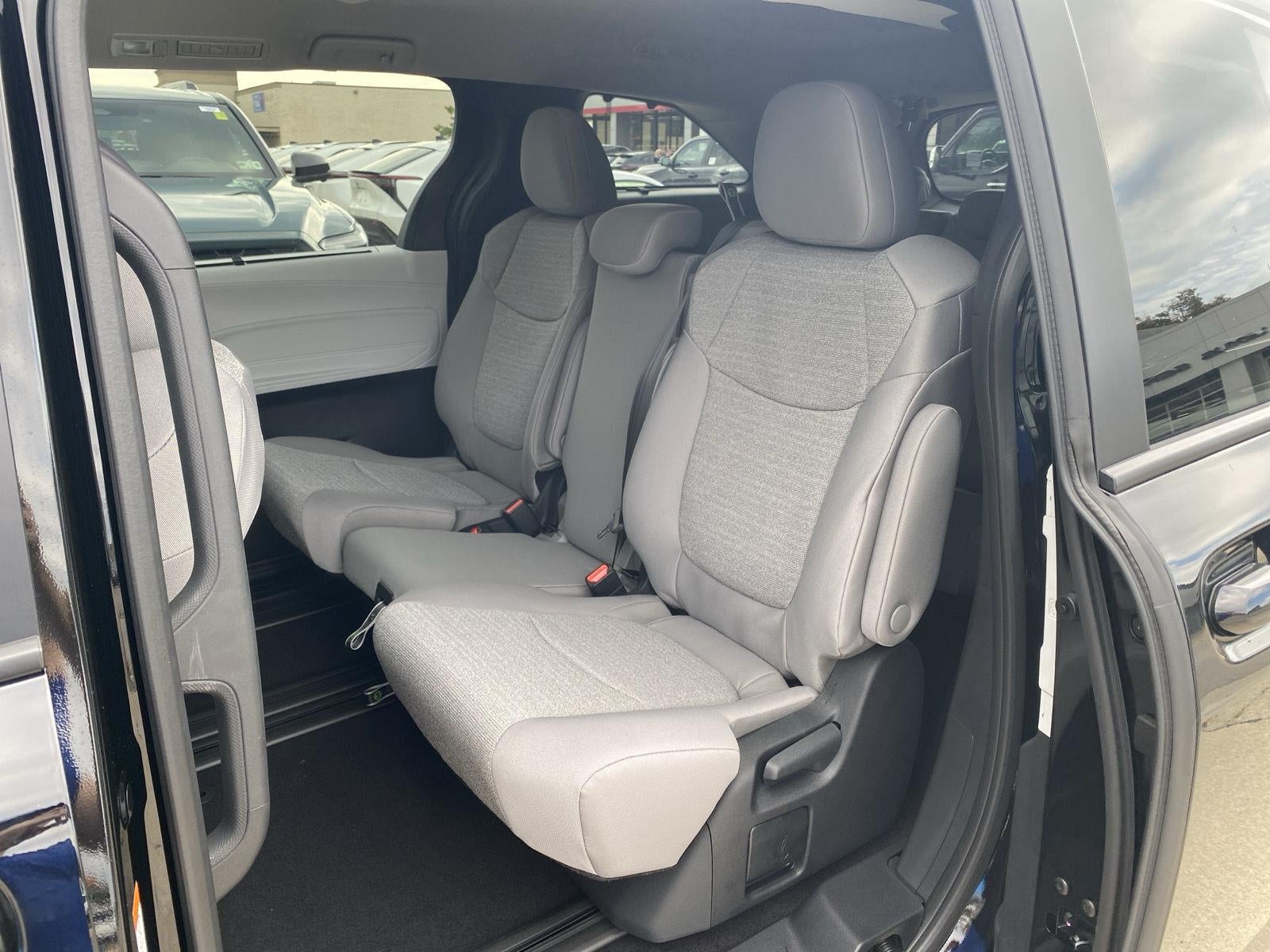 2026 Toyota Sienna LE 8-Passenger
