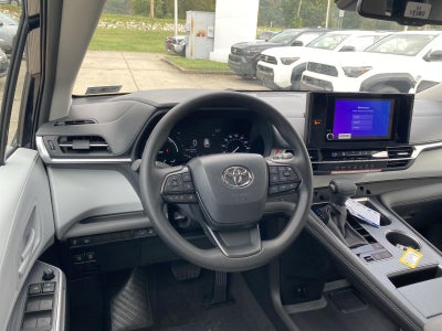 2026 Toyota Sienna LE 8-Passenger