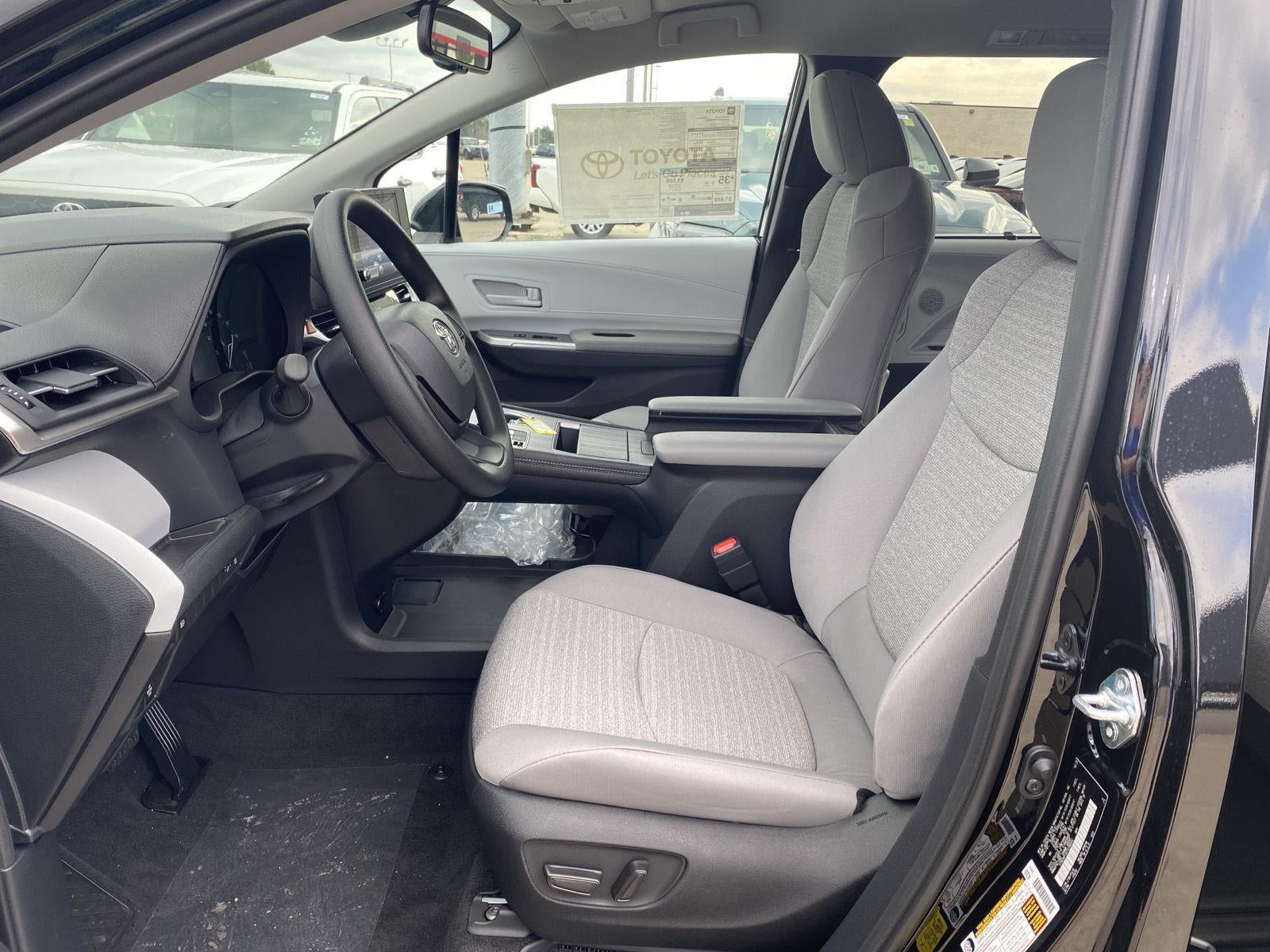 2026 Toyota Sienna LE 8-Passenger