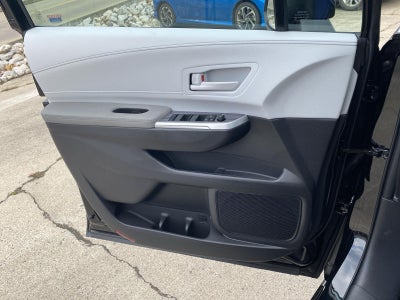 2026 Toyota Sienna LE 8-Passenger