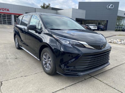 2026 Toyota Sienna LE 8-Passenger