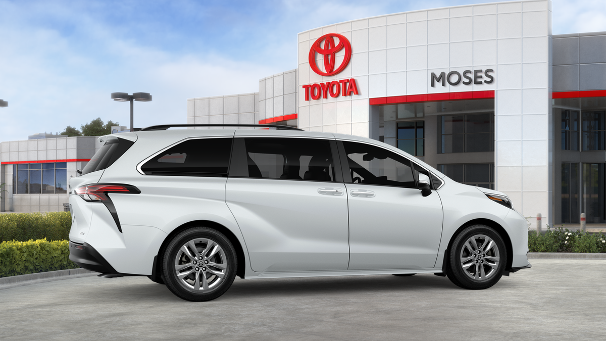 2026 Toyota Sienna XLE 7-Passenger