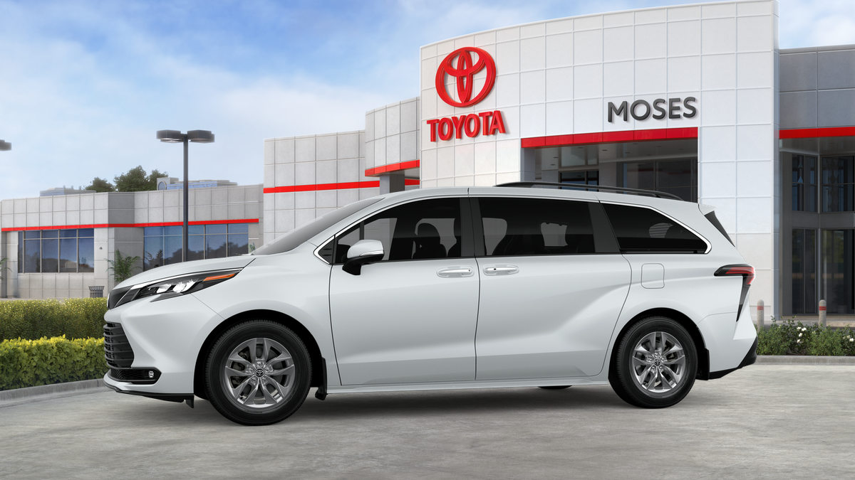 2026 Toyota Sienna XLE 7-Passenger