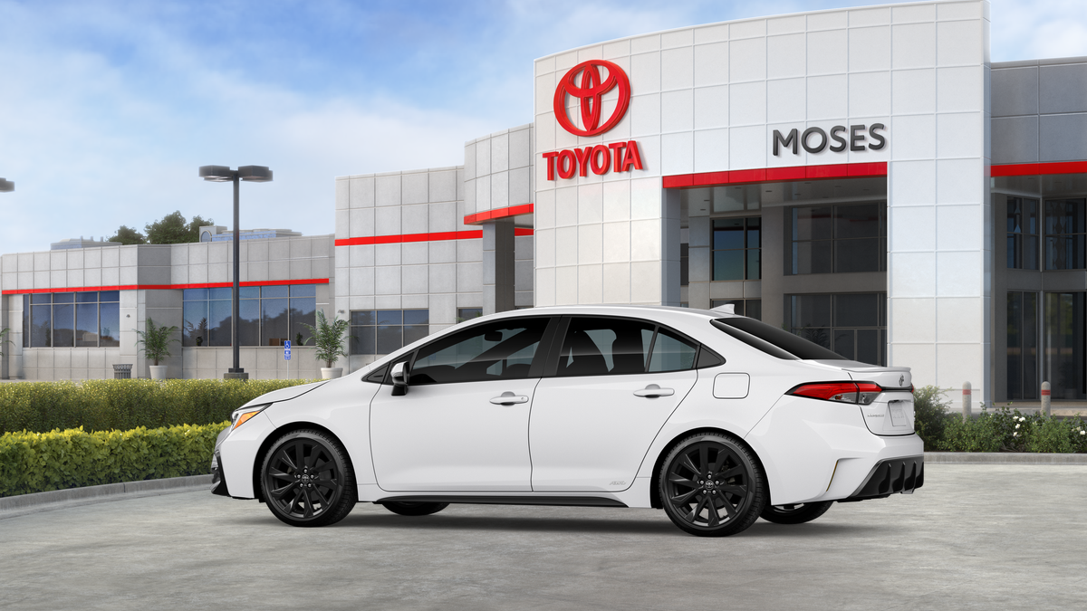 2026 Toyota Corolla HYBRID SE AWD