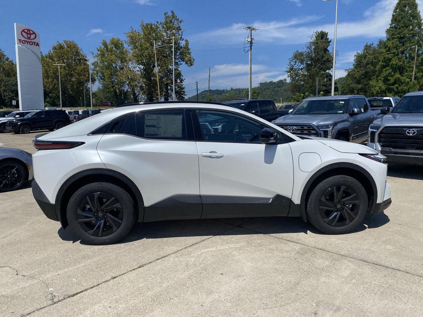 2026 Toyota C-HR SE