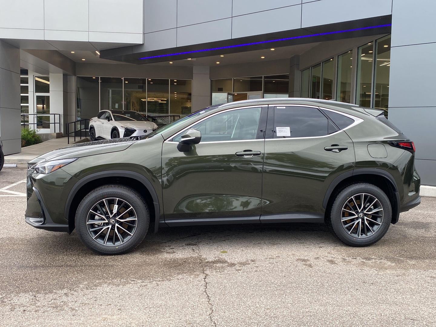 2026 Lexus NX 350h PREMIUM AWD PREMIUM