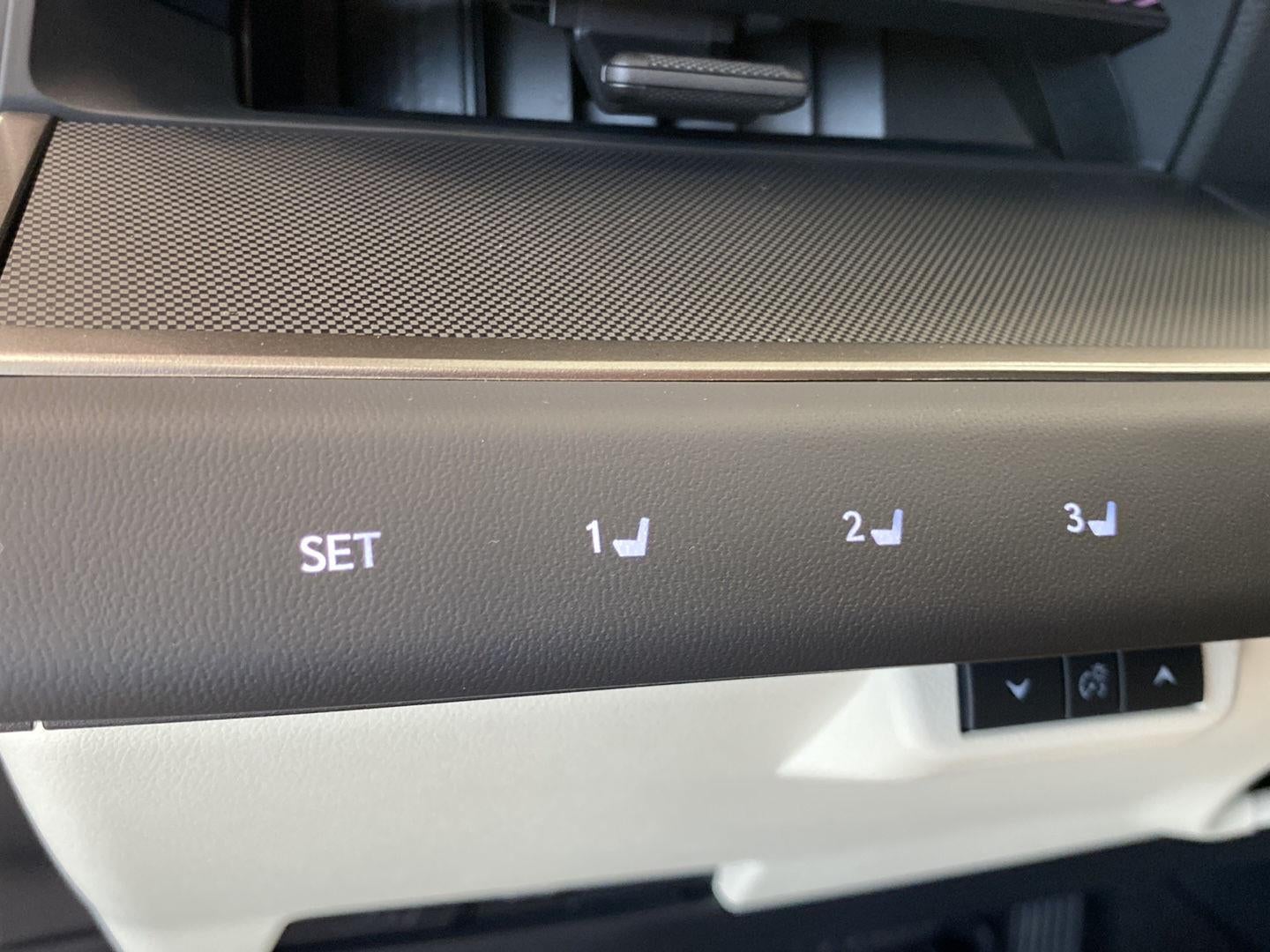 2026 Lexus ES 500e LUXURY AWD LUXURY AWD