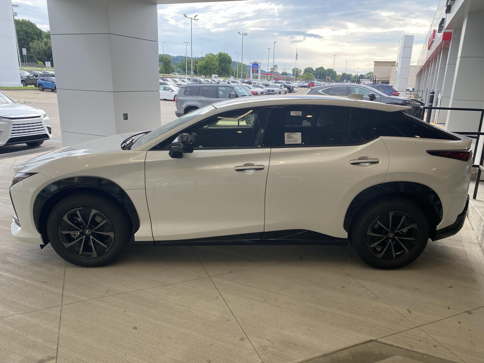 2026 Lexus RZ 450e PREMIUM AWD