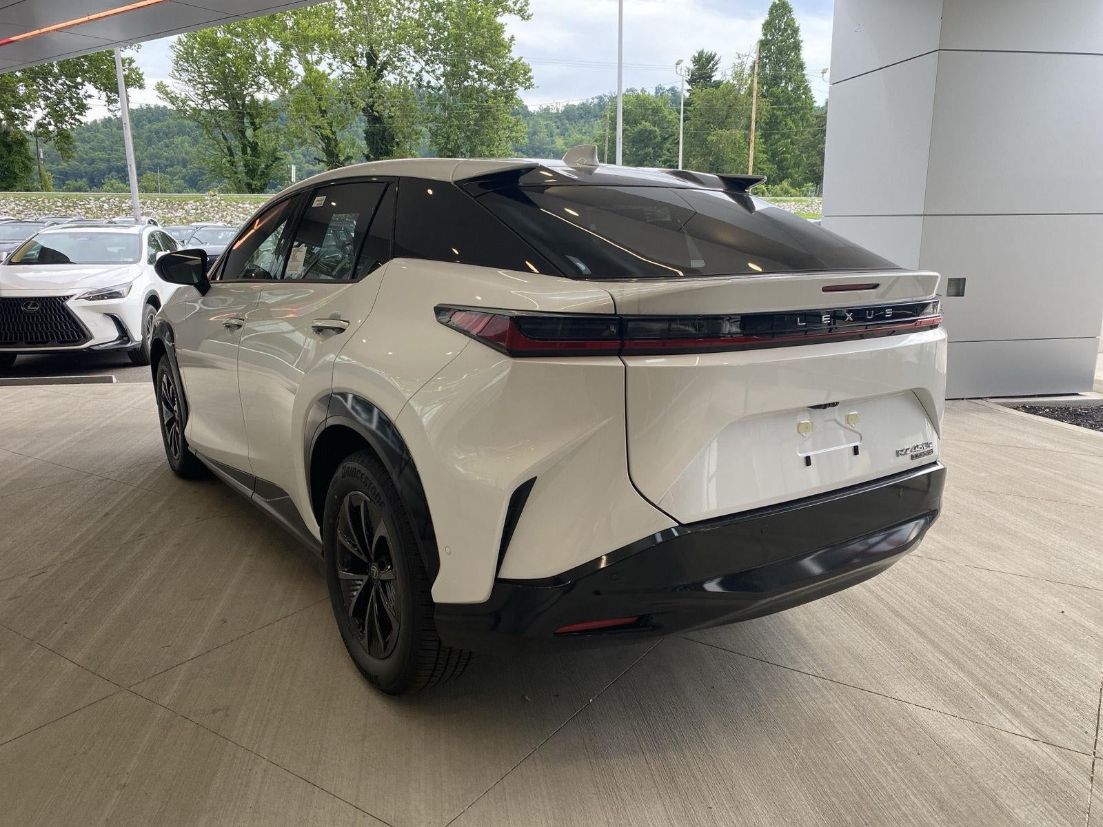 2026 Lexus RZ 450e PREMIUM AWD