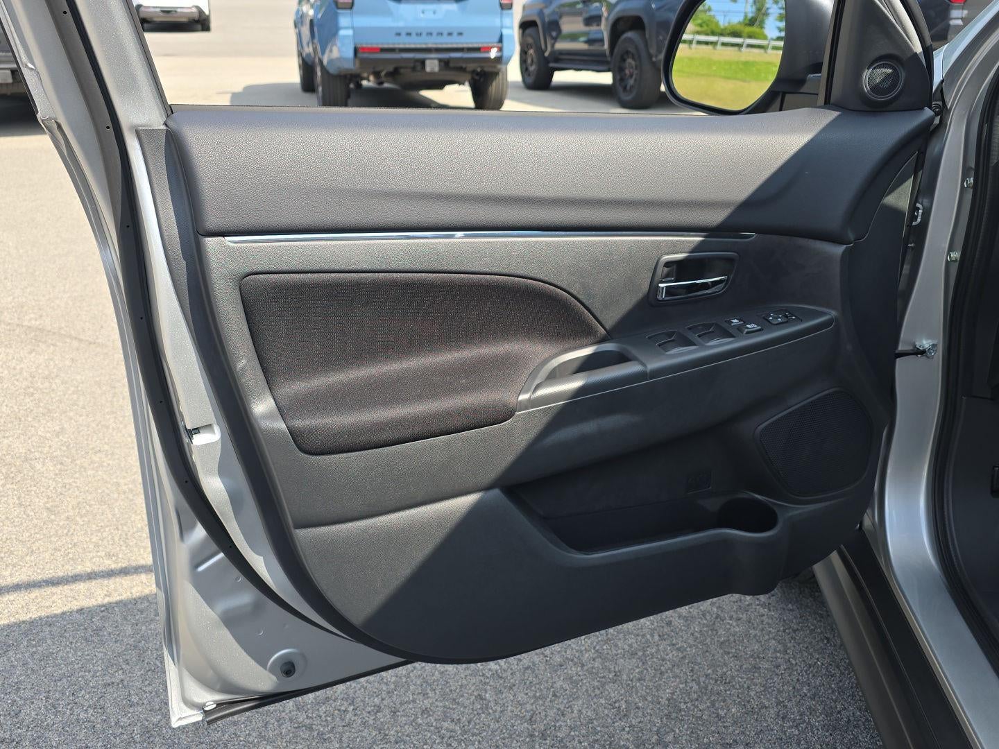 2026 Mitsubishi Outlander Sport ES