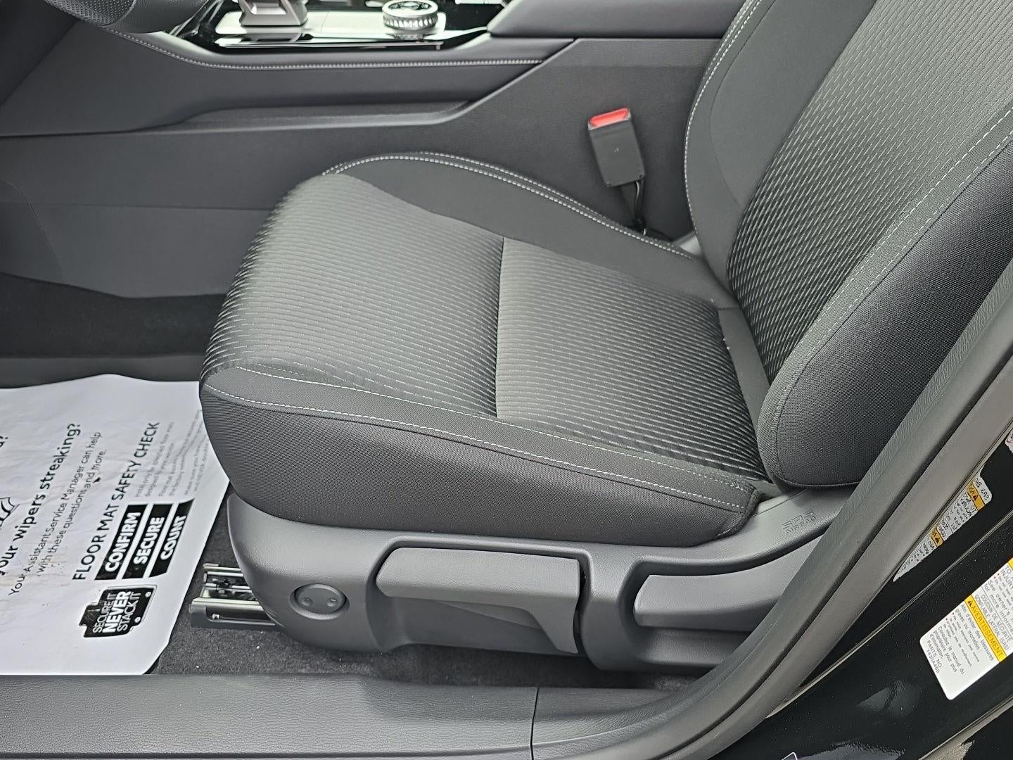 2026 Mitsubishi Outlander ES