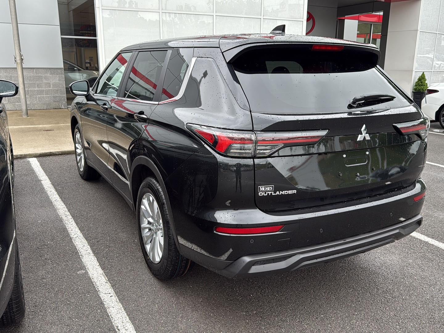 2026 Mitsubishi Outlander ES