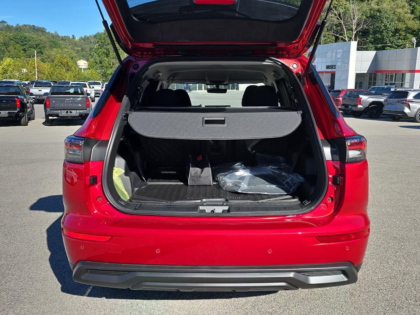 2026 Mitsubishi Outlander ES