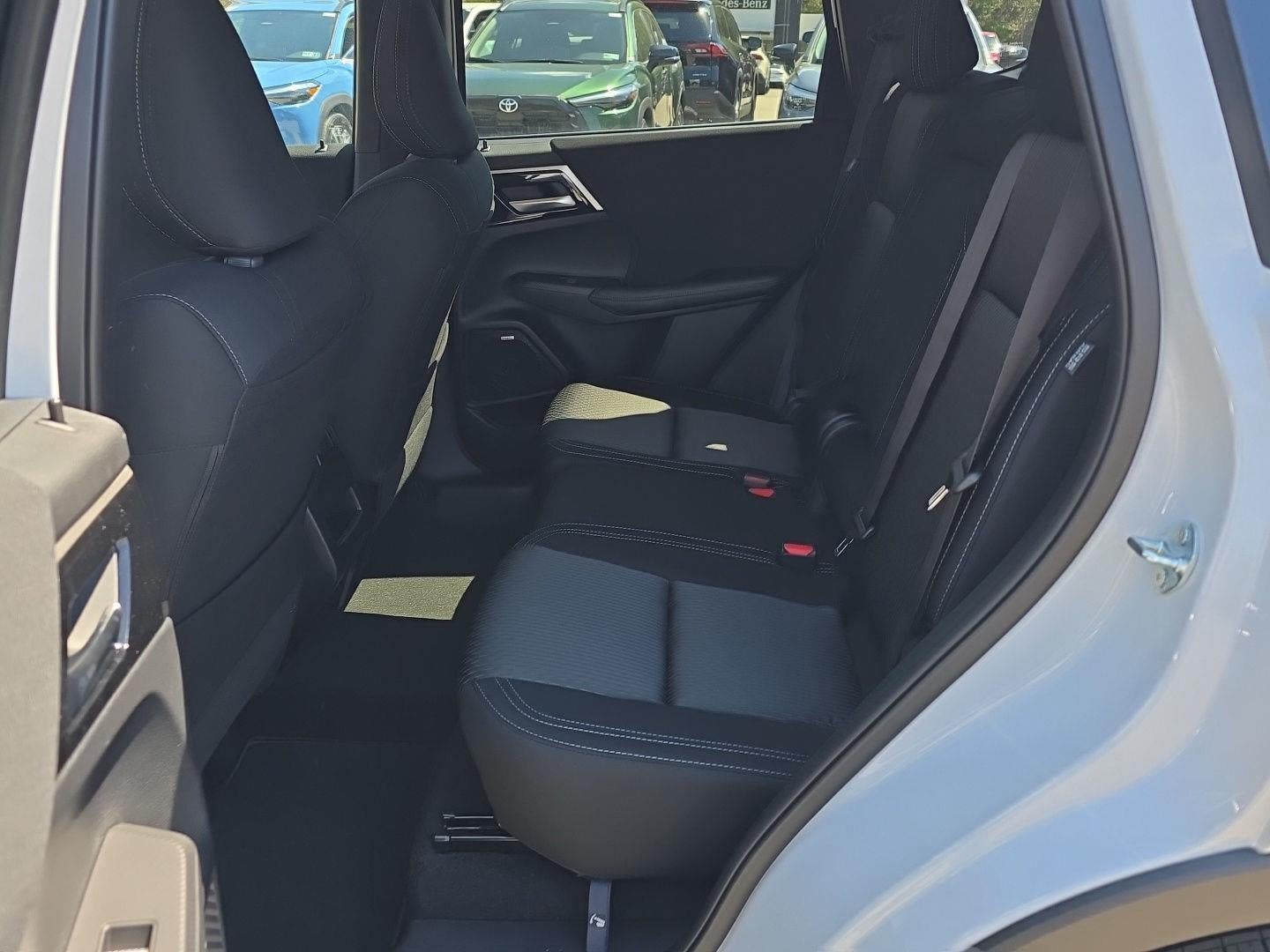 2026 Mitsubishi Outlander ES