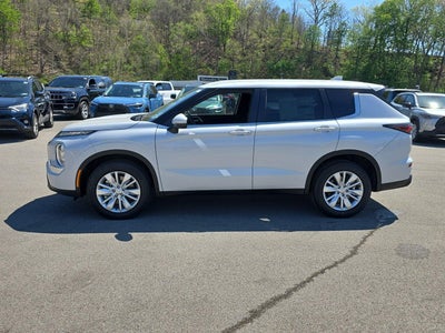 2026 Mitsubishi Outlander ES