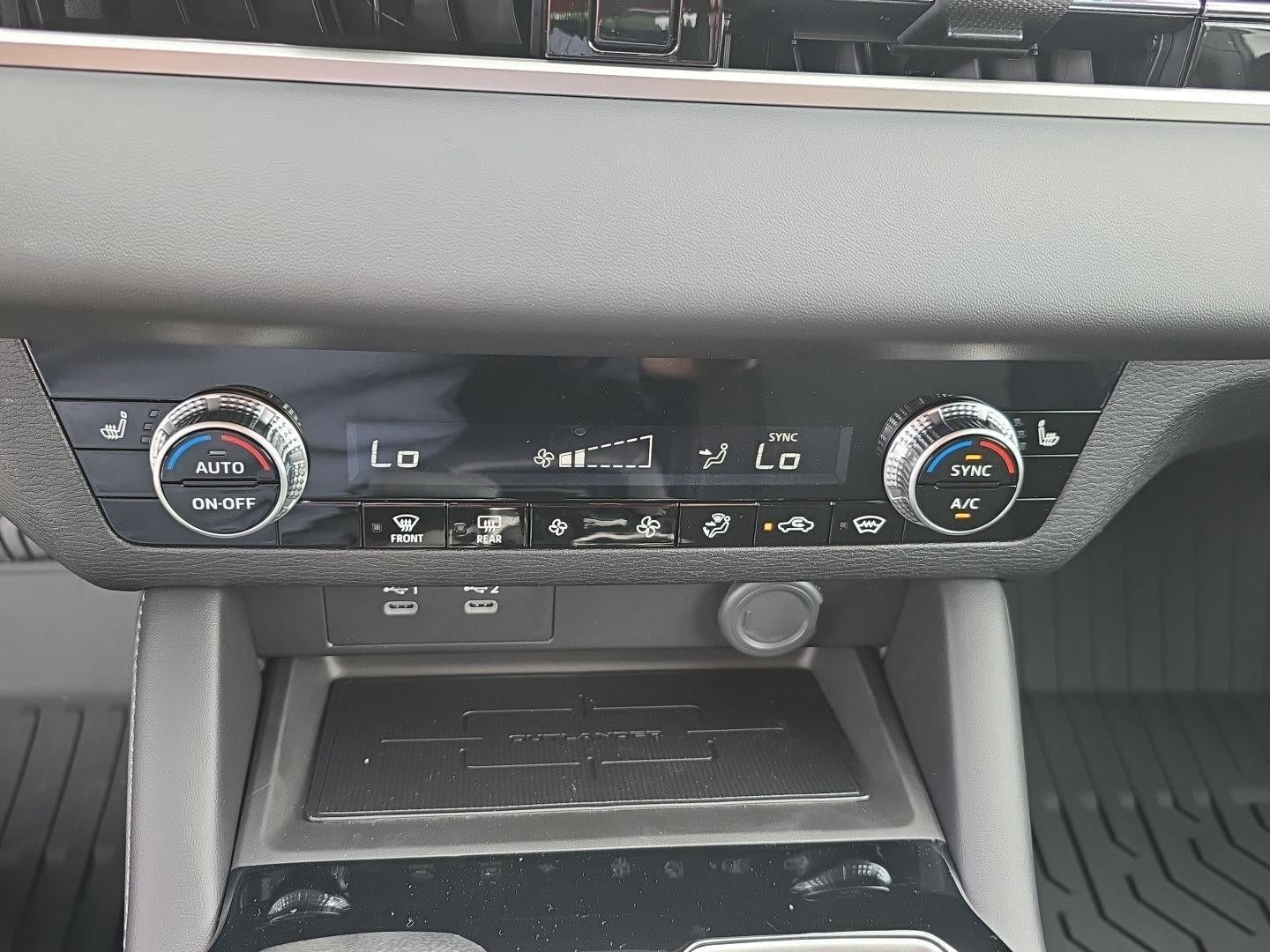 2026 Mitsubishi Outlander ES