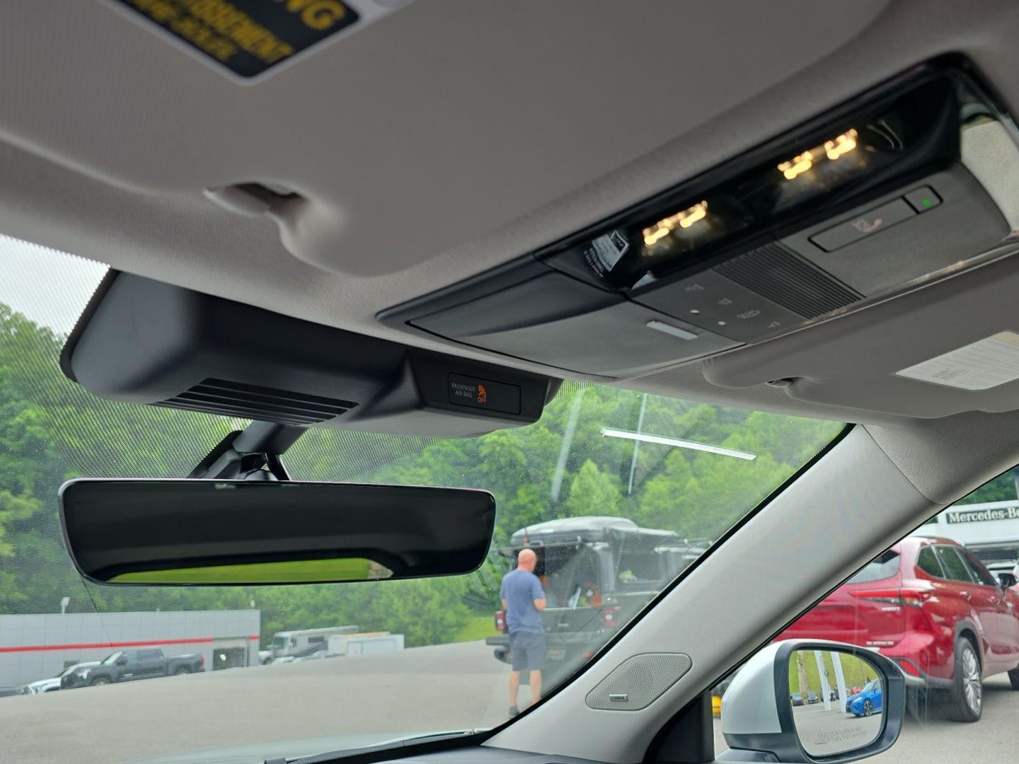 2026 Mitsubishi Outlander ES