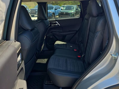 2026 Mitsubishi Outlander SE