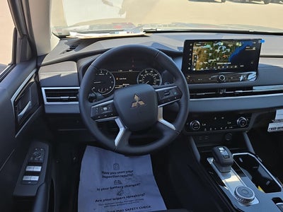 2026 Mitsubishi Outlander SE