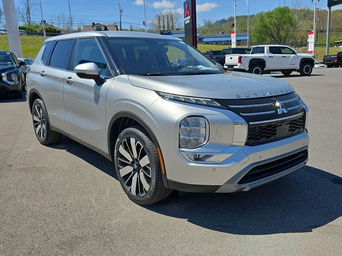 2026 Mitsubishi Outlander SE