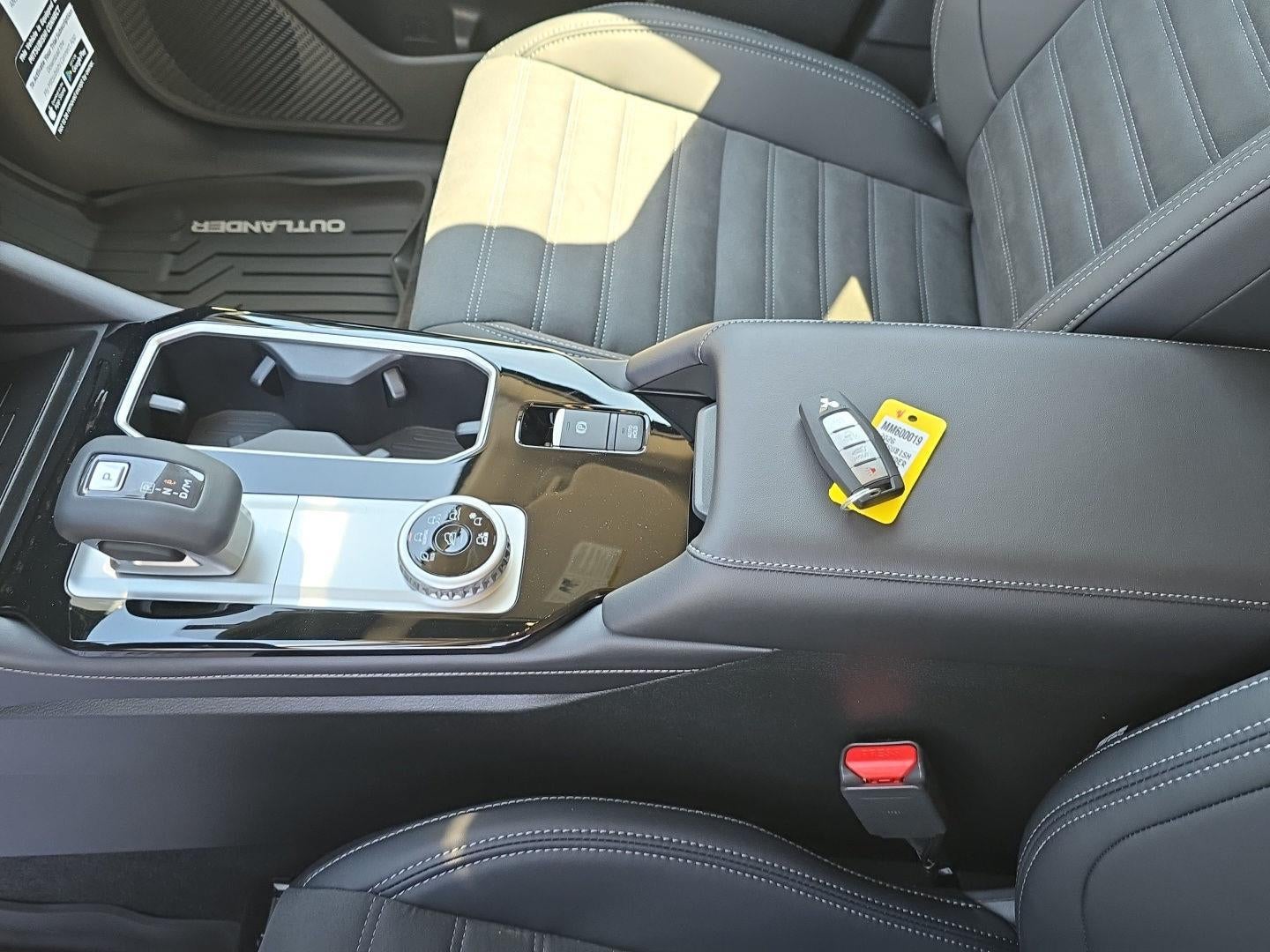 2026 Mitsubishi Outlander SE