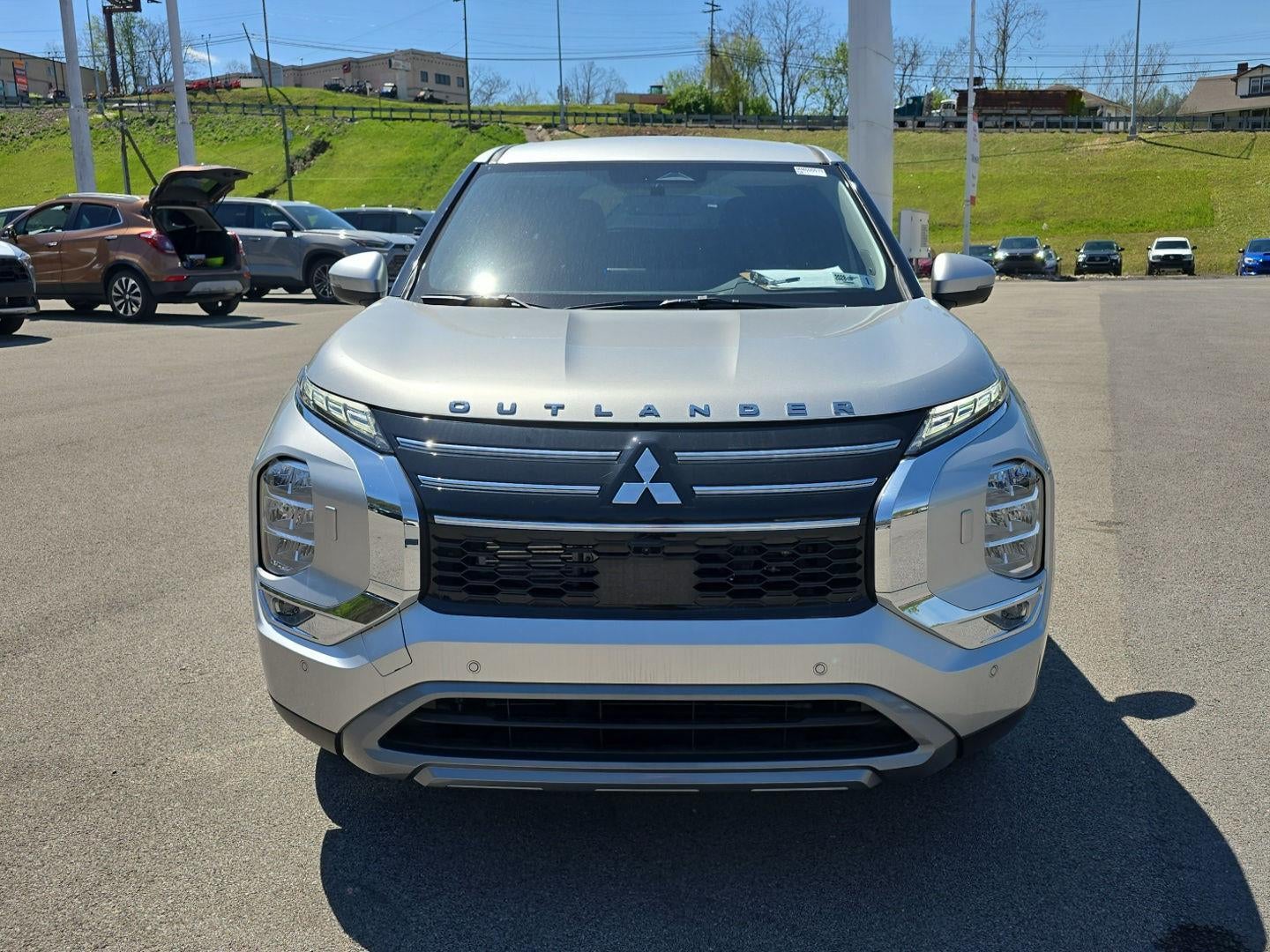 2026 Mitsubishi Outlander SE