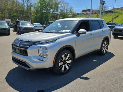 2026 Mitsubishi Outlander SE