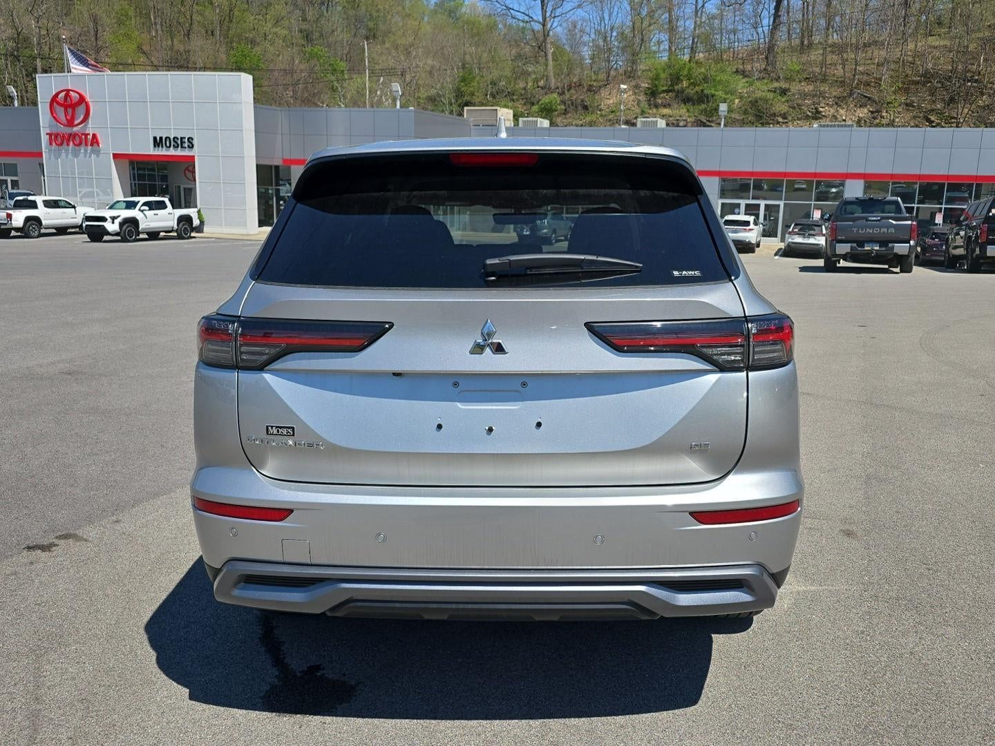 2026 Mitsubishi Outlander SE