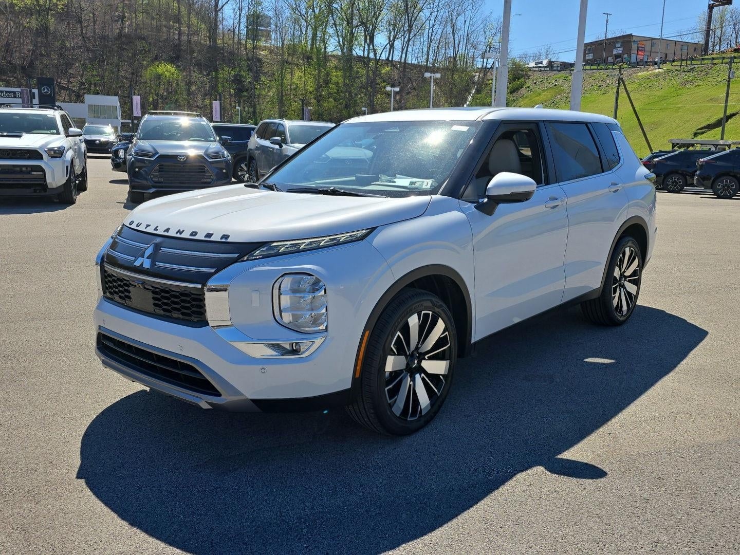 2026 Mitsubishi Outlander SE